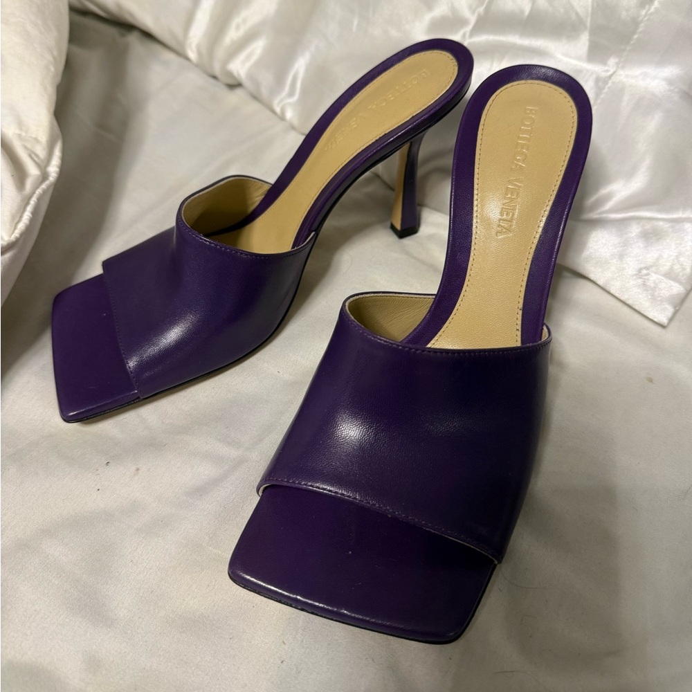 Bottega Veneta Mule heels